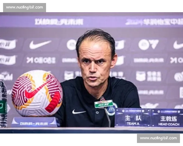 拉坦齐奥战术破解斯卢茨基，新鹏城针对性打法显成效